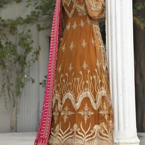 Pakistani dress Eid sale - Picture 2 of 5